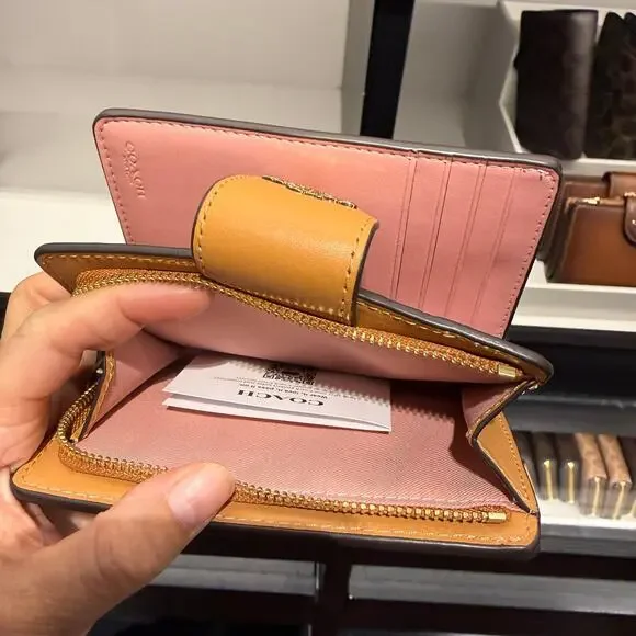 Last 1‼️Coach Medium Corner Zip Wallet Signature Canvas CEC29 NWT - Picture 6 of 6